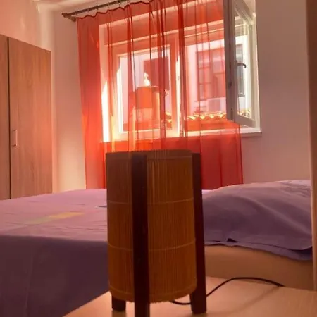 Melanie Apartment
