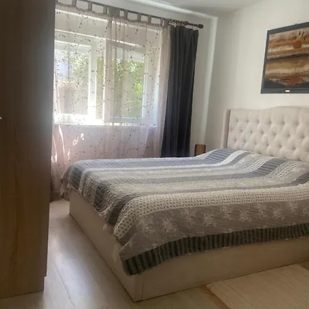 Melanie Apartment